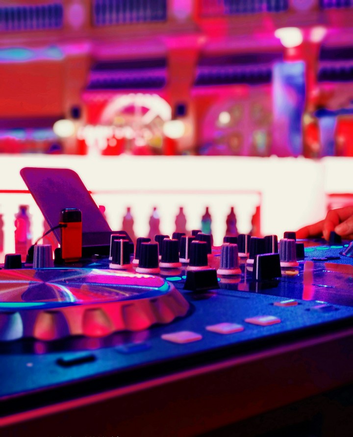DJ SWARUP LIVE (PIONEER XDJ R1)