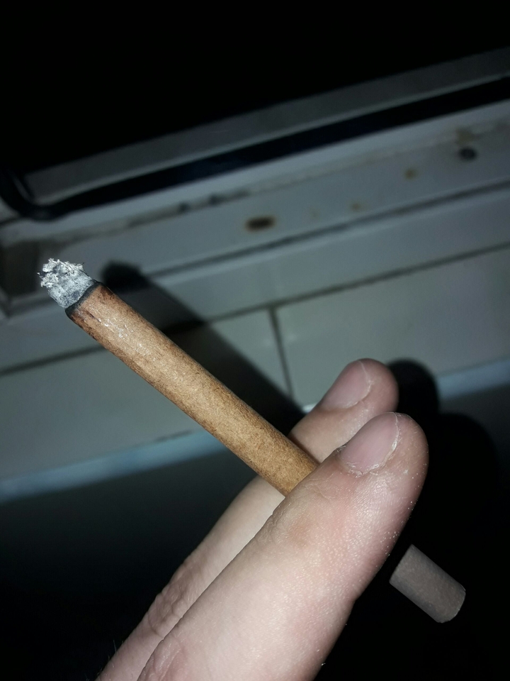 Cigarette