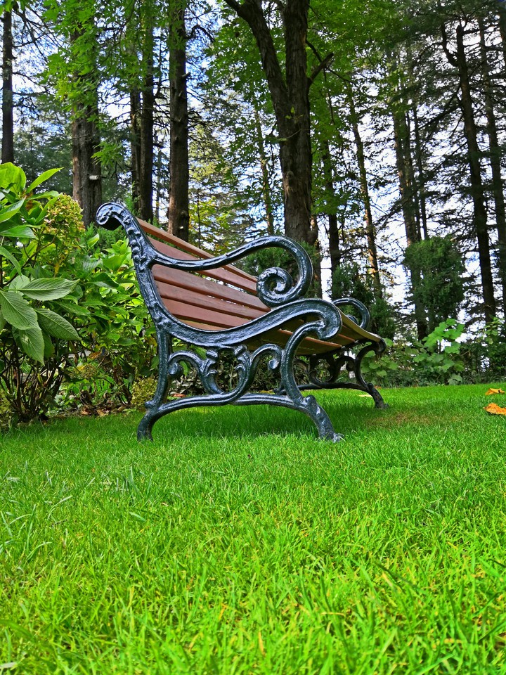 Corner Bench