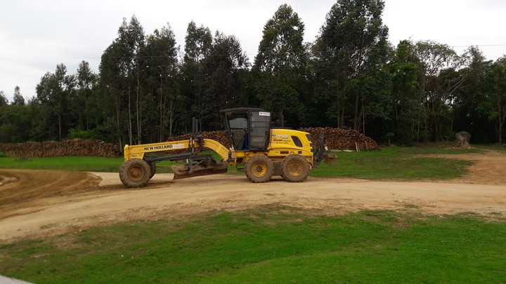 New Holland RG 140B