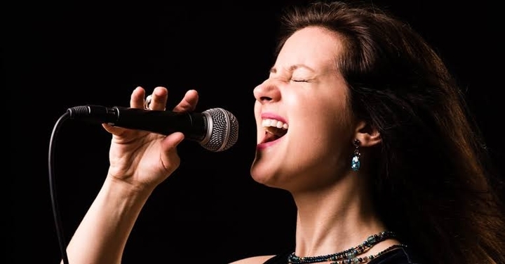 Sing alonly