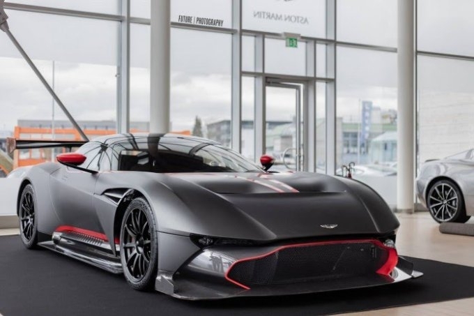 ASTON MARTIN VULCAN