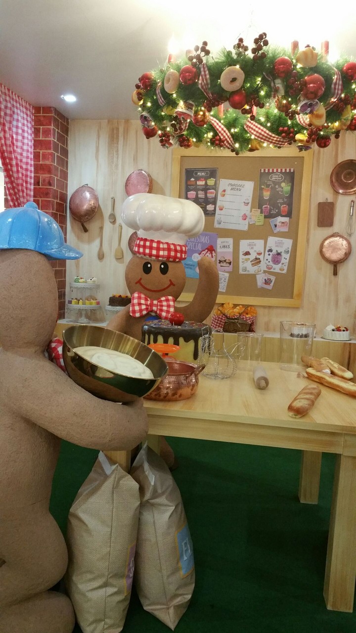 Santa kitchen