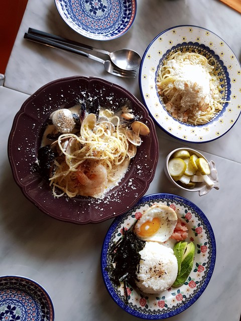 happy lunch