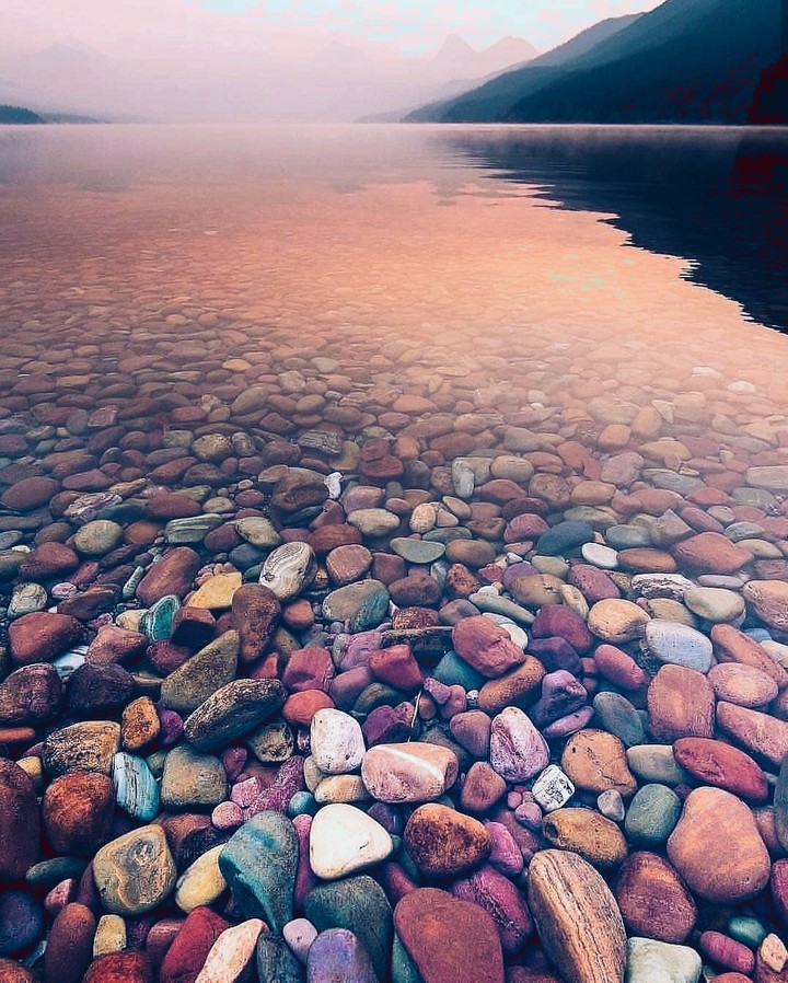 камни