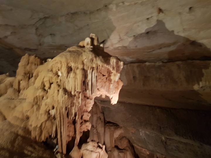 al hotta caves