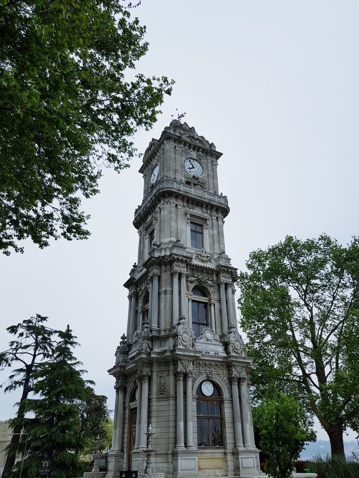 Dolmabahçe clock tower