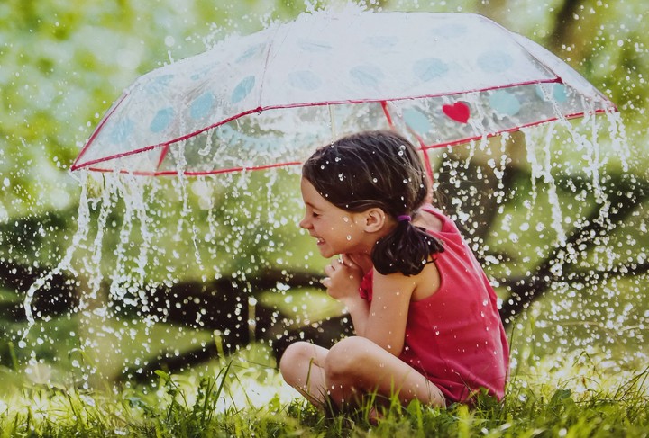 ☔))
