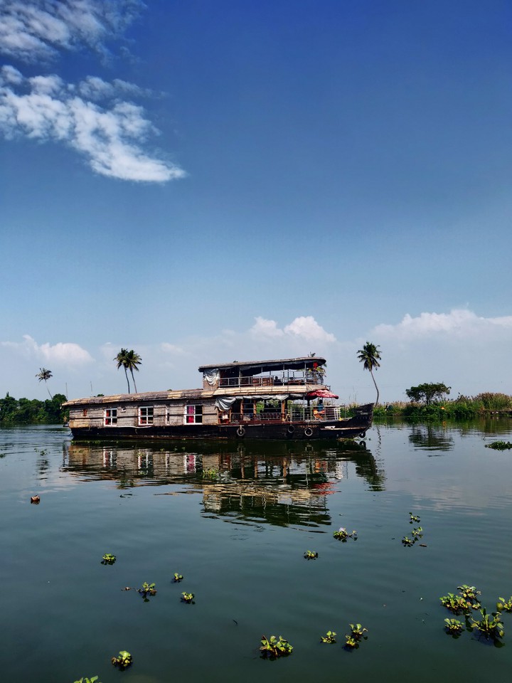 Kerala Houseboat