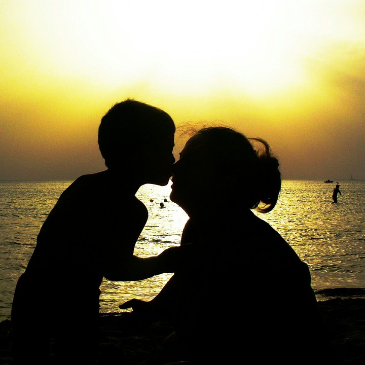 Kiss