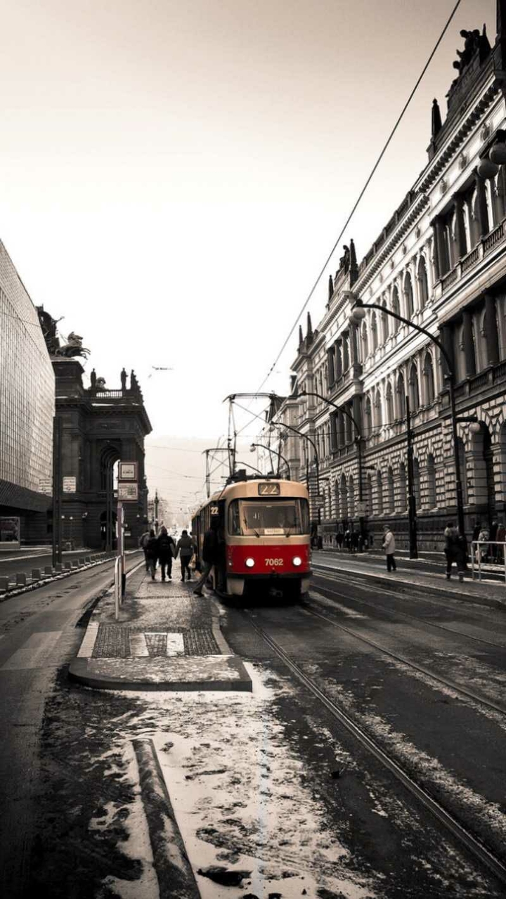 Город