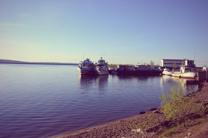 In a quiet harbour