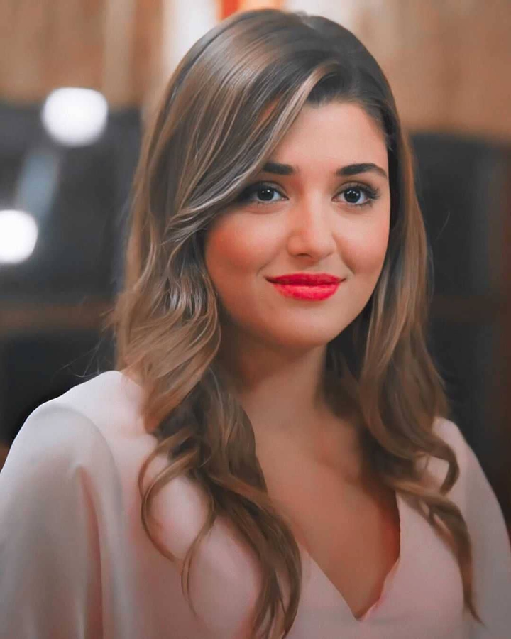 Hande Erçel