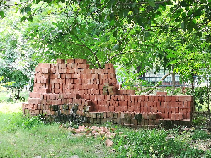 ship of bricks