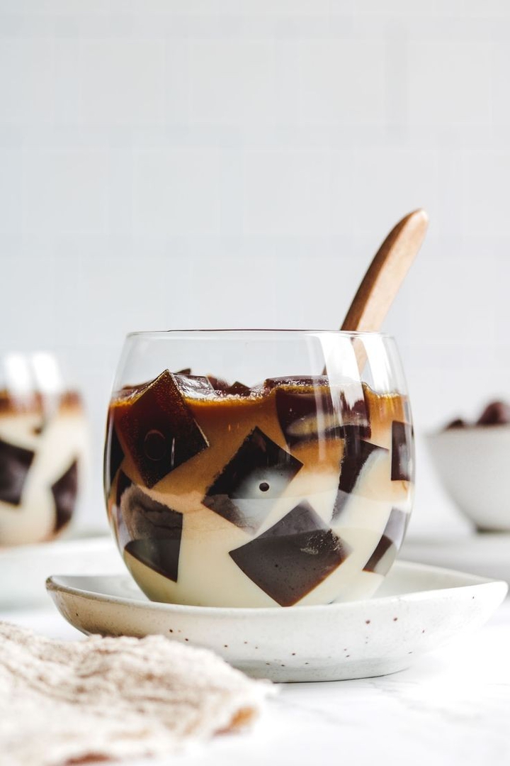 Vegan coffee jelly dessert