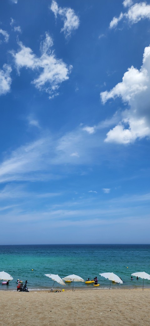 Water, cloud壁纸