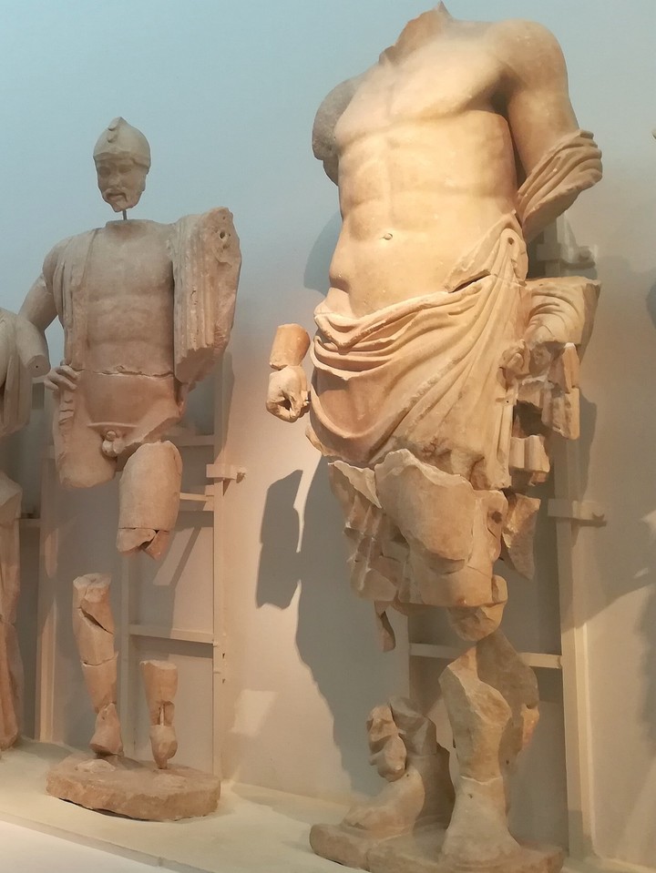 Zeus and Oenomaus