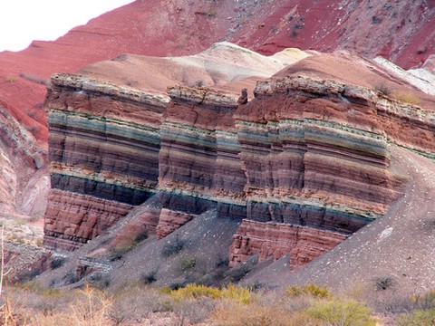 ταπετσαρίες arch, escarpment