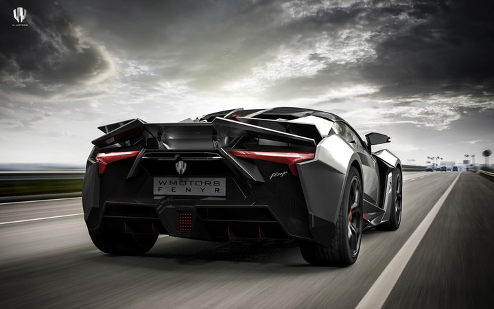 W motors Fenyr Supersport