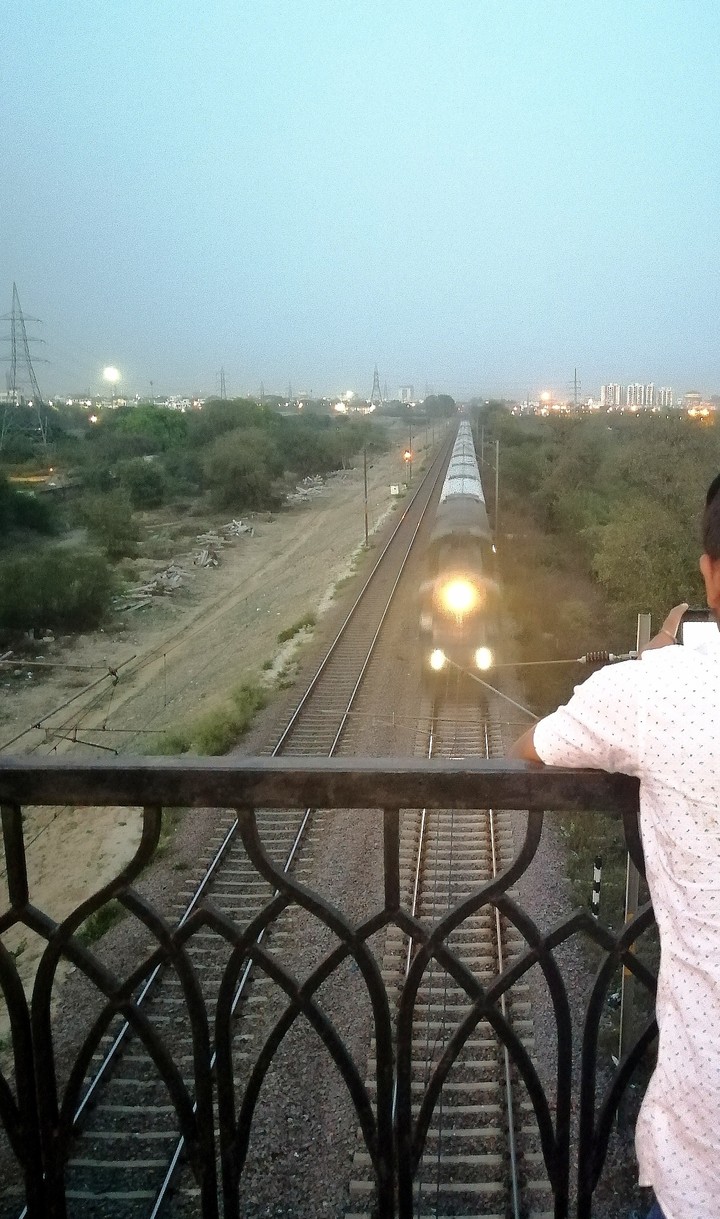 train tracks