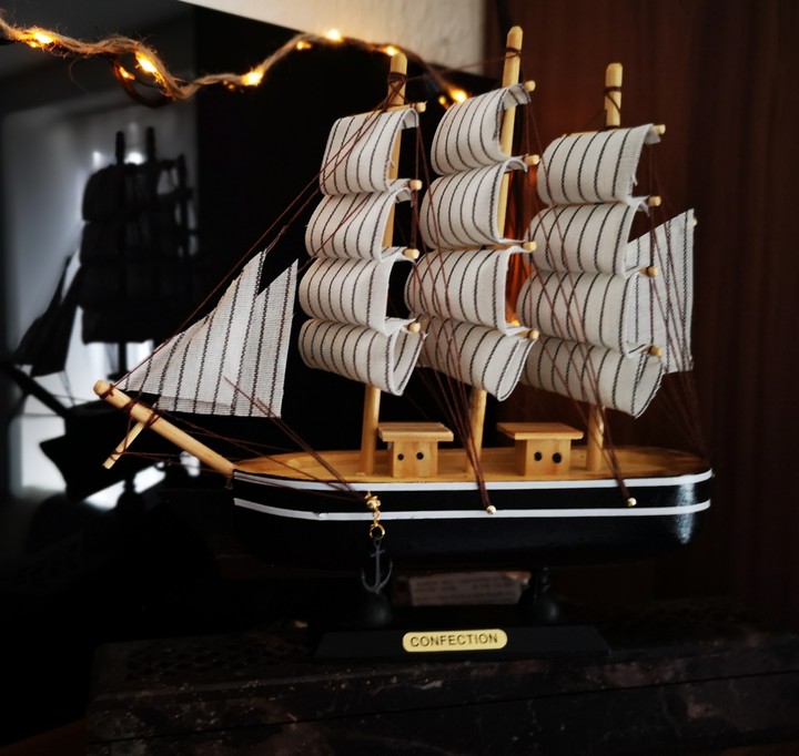 Boats of the night