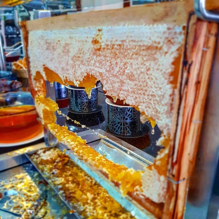 honeycomb honey delicious