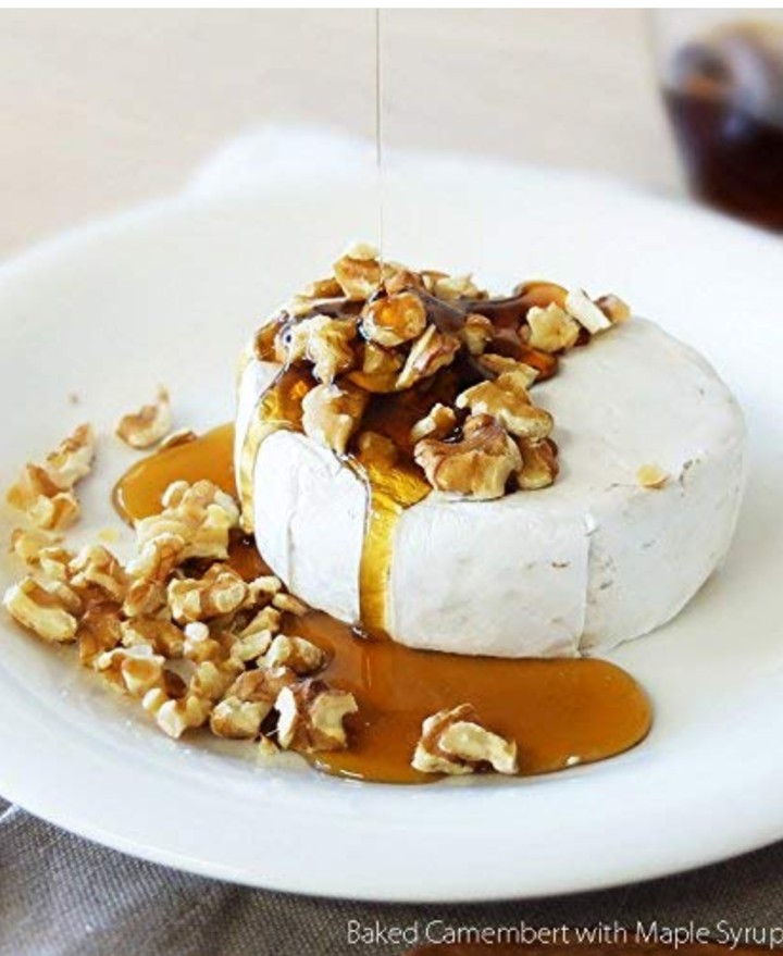 baked camembert with walnuts and maple syrup