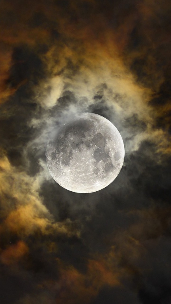 MOON DARK