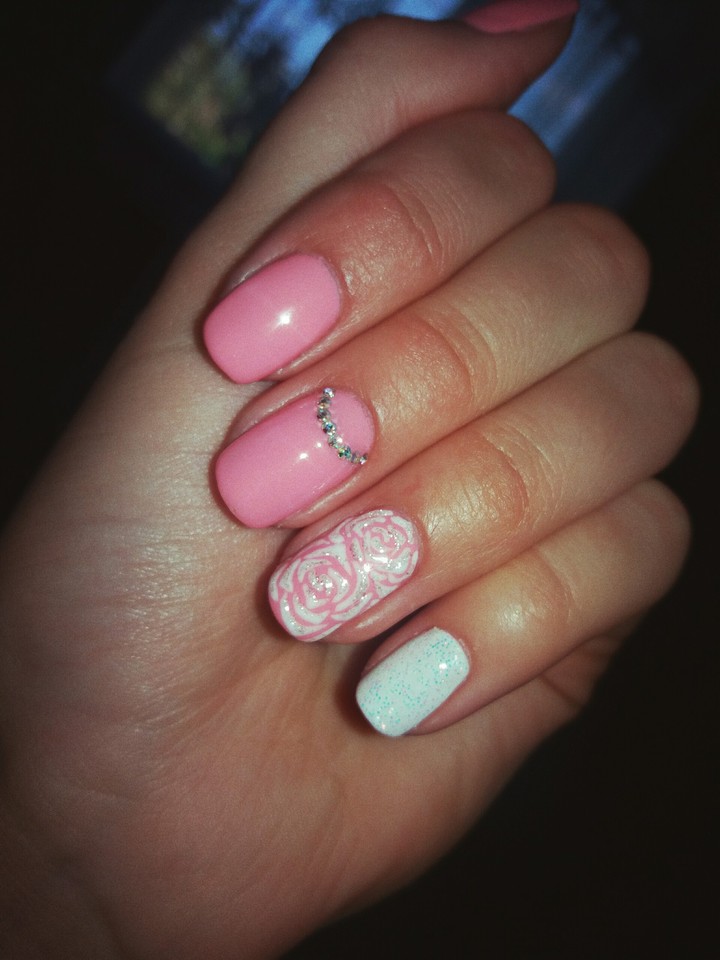 nails