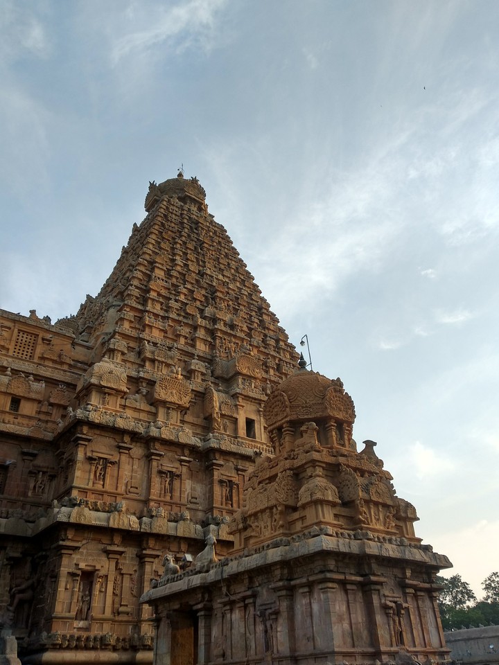 Thanjavur bragatheeswarar Temple tower.