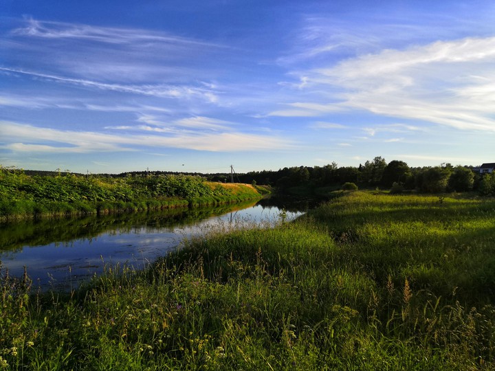 Early evening on the river