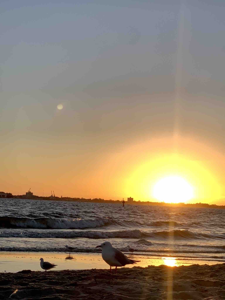 Sunset at south Melbourne beach