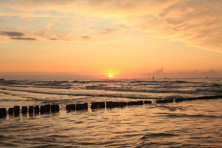 Sunset by the Sea 