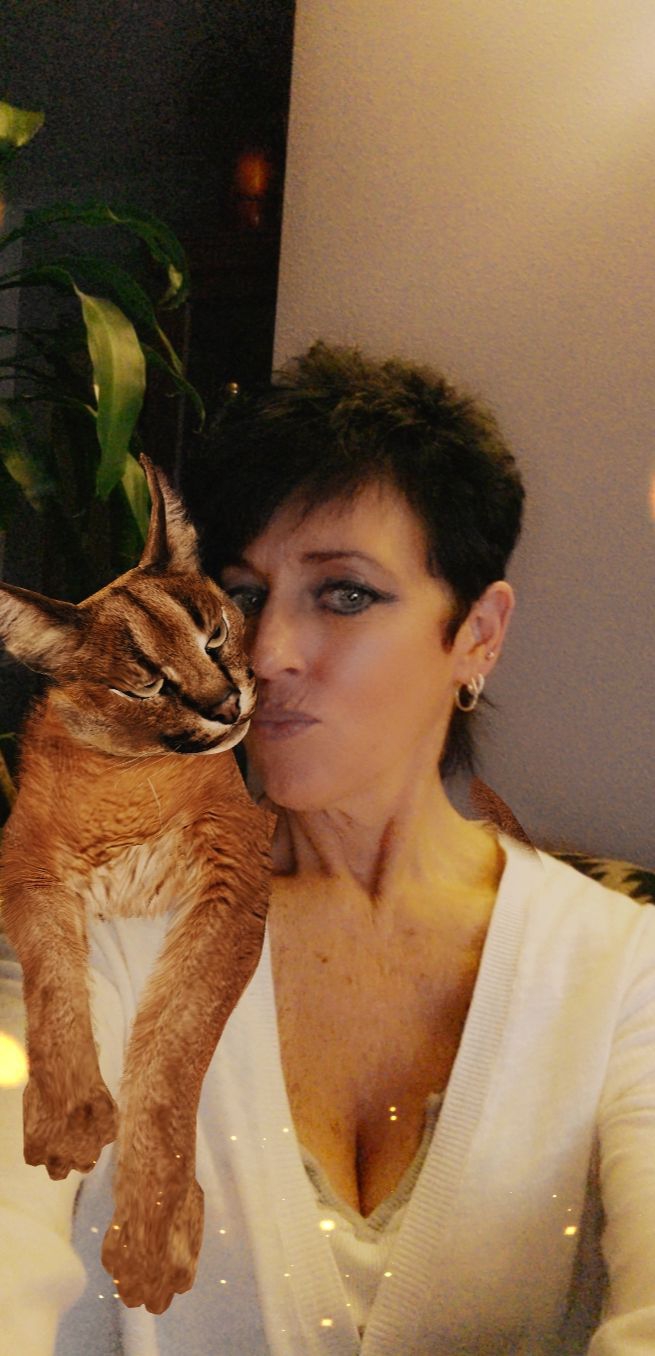 Meow;)