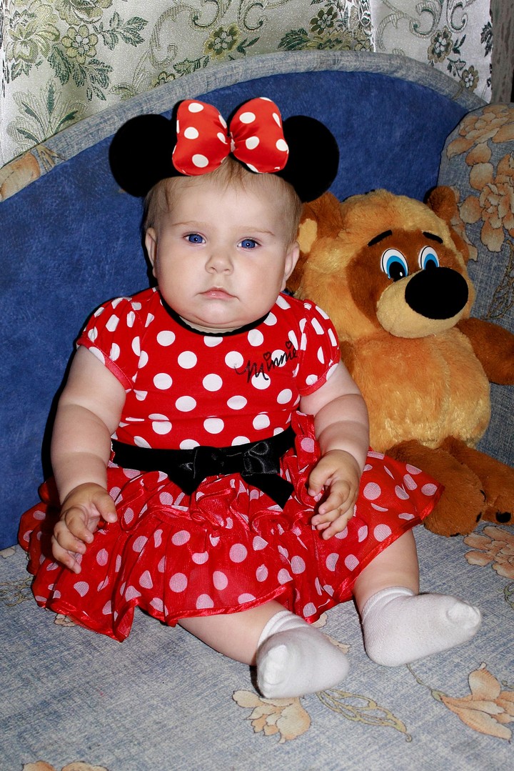 mikky mouse girl