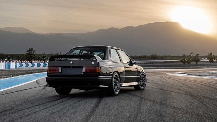BMW_E30_Coupe