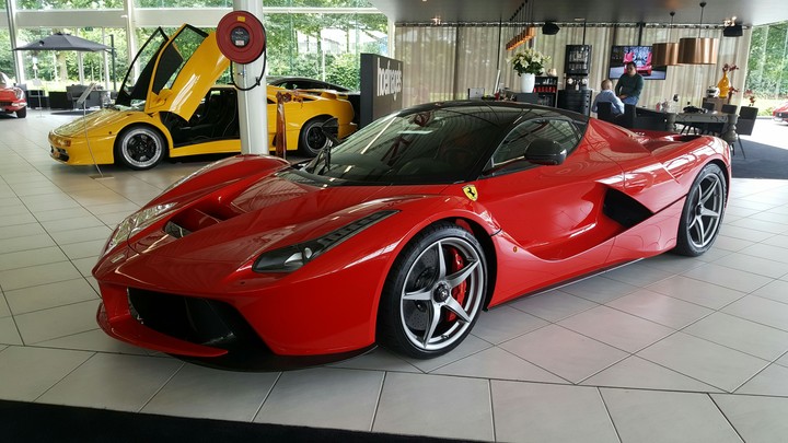 Ferrari Laferrari