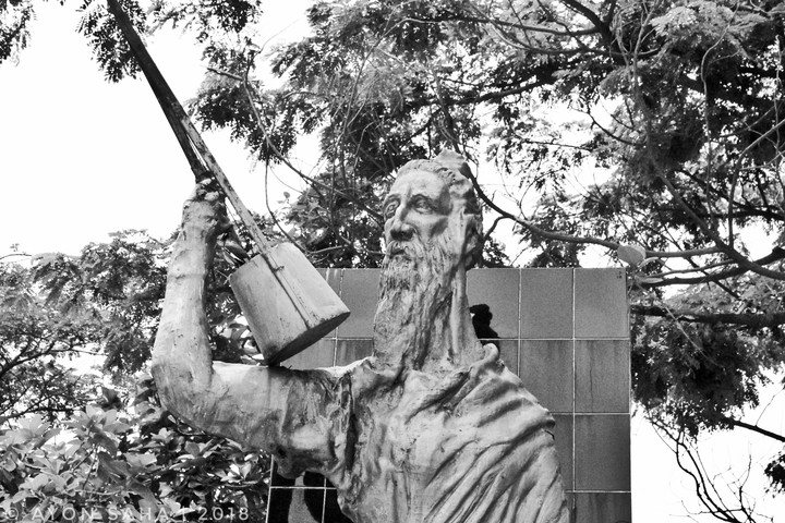 Lalon Shah Statue