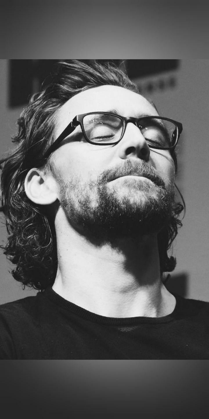 Tom Hiddleston