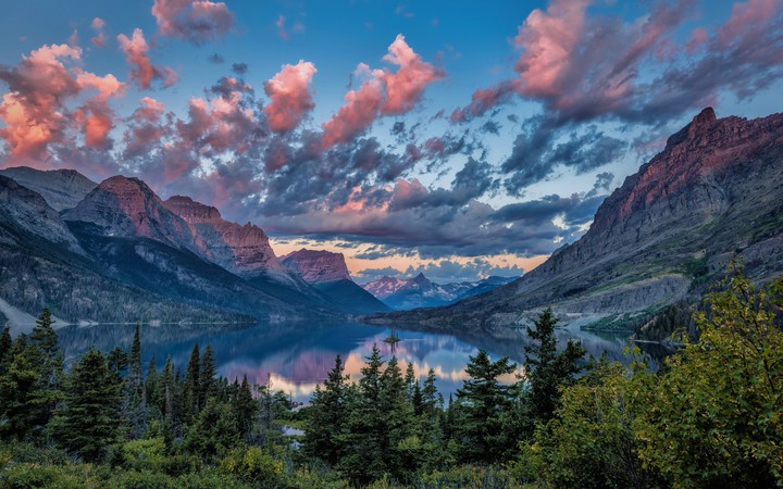 Mountain lake