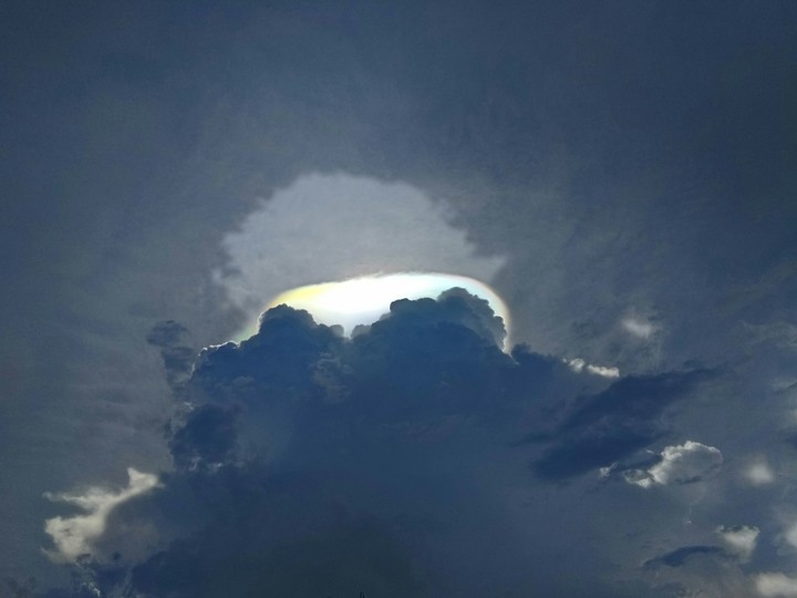 sky coulds.