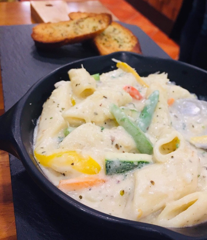 white sauce pasta
