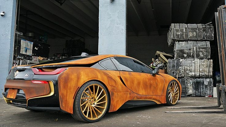 BMW i8