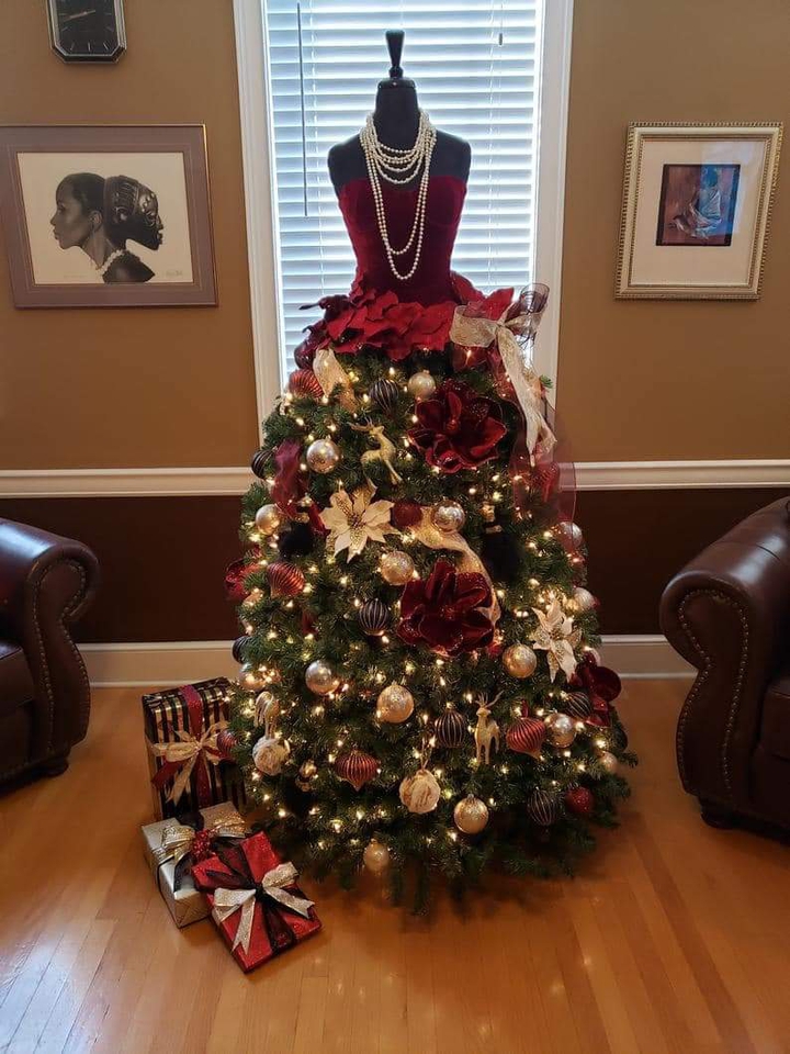 un Árbol de Navidad de elegancia.