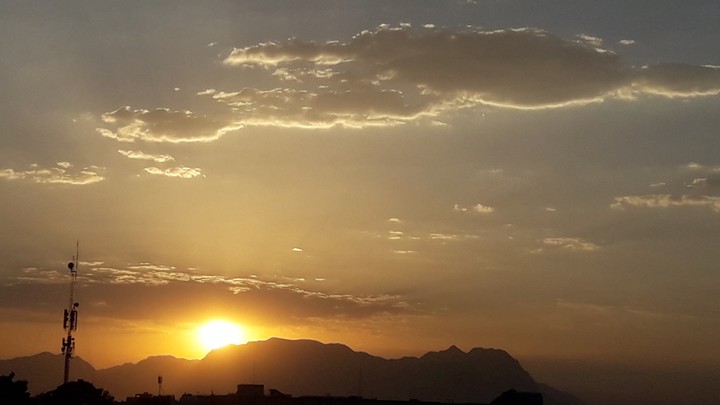 isfahan sunset bakhtari