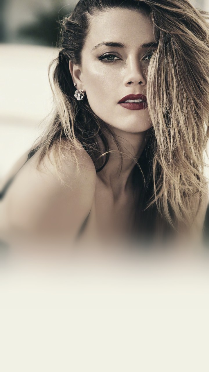 hot girl wallpaper