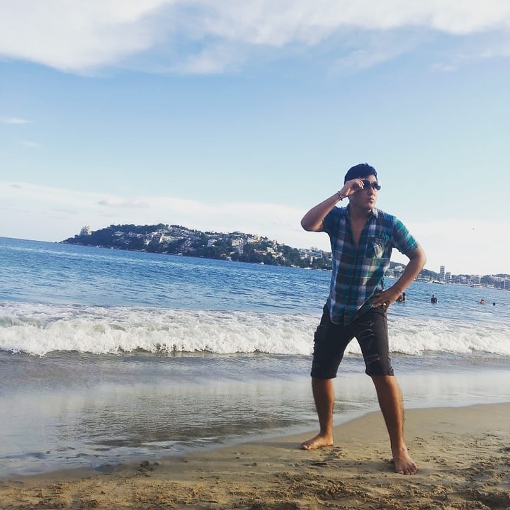 Pose