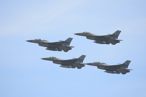 PAF F-16