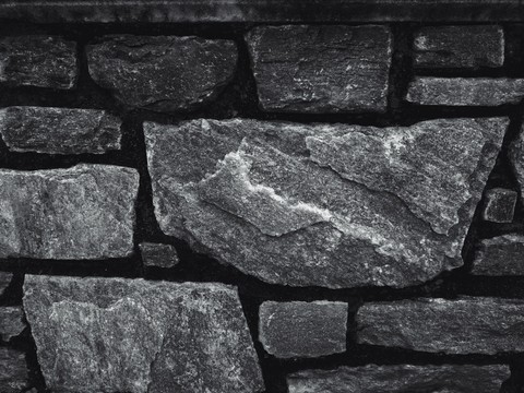 Stone Wall Noir