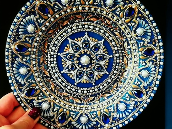 the point on the pottery